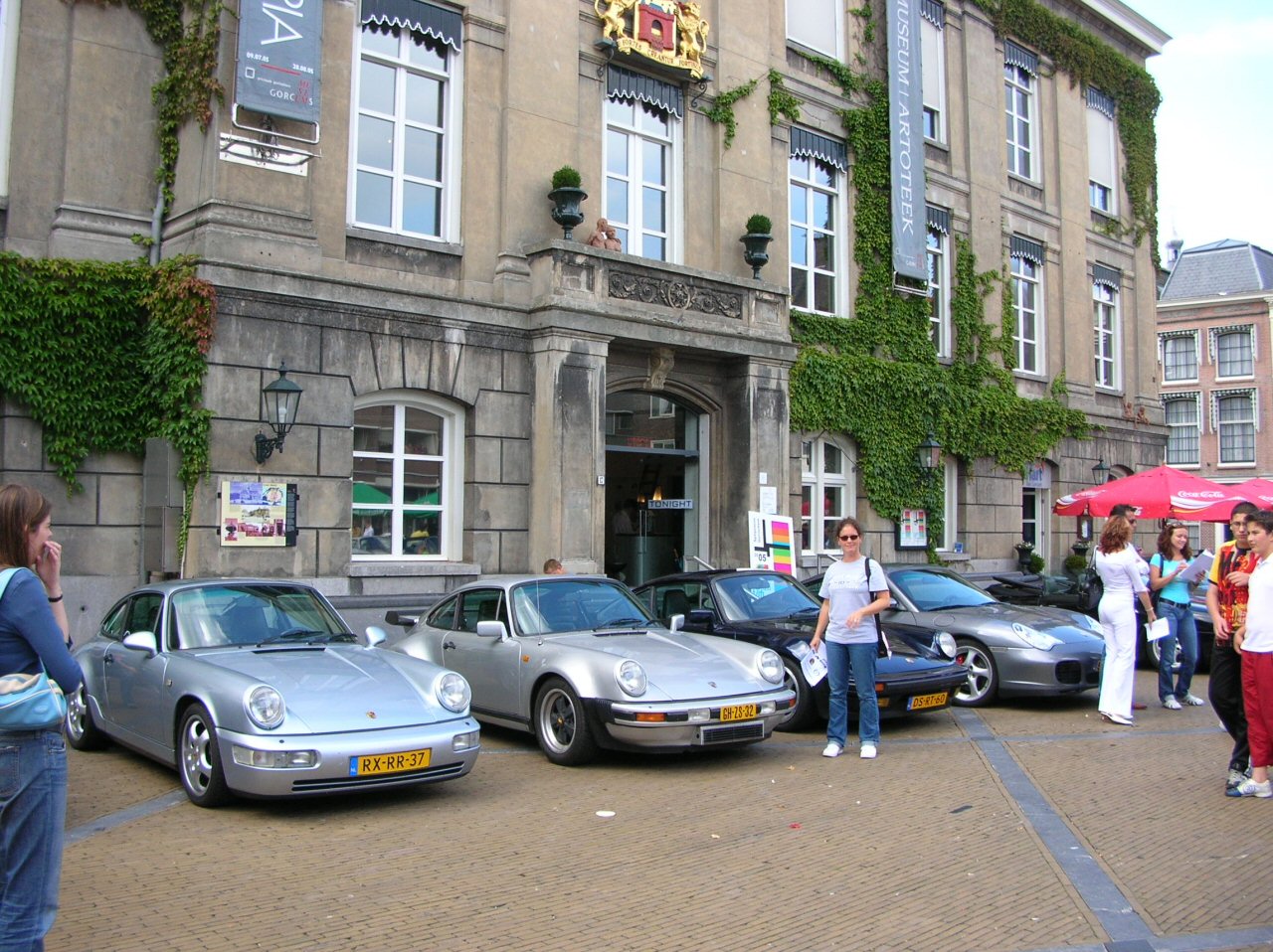 #11981 - Vriendjes op de markt