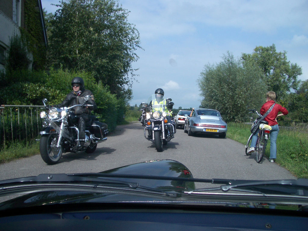 #11988 - en maar wachten op die harley's