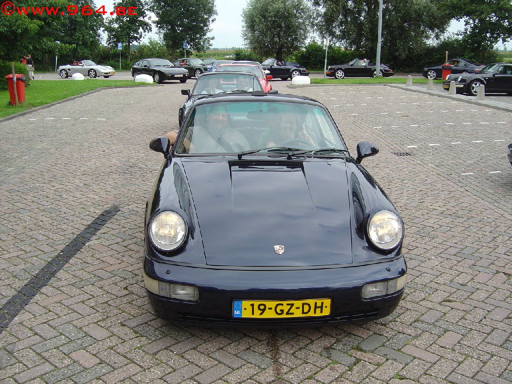 #12012 - de vrouw des huizes ... of des Porsches ;-)