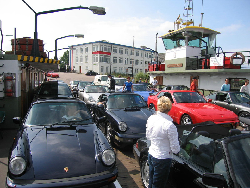 #12110 - Bootje varen, theetje drinken, varen we naar de overkant... #12110 - Bootje varen, theetje drinken, varen we naar de overkant...