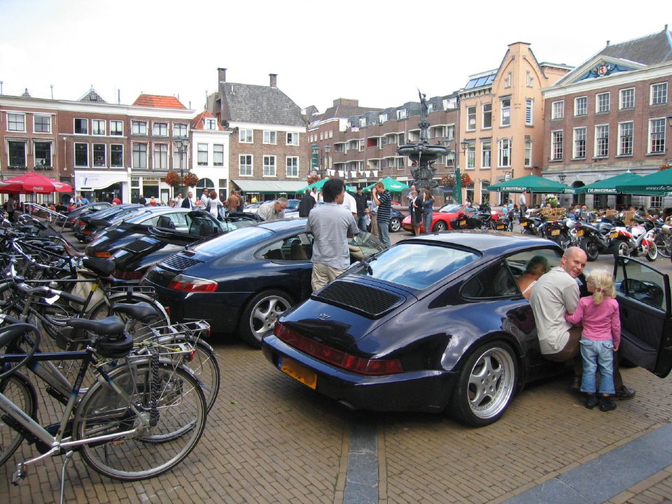 #12113 - op de marktplaats