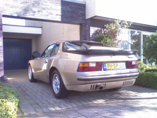 #32268 - 944 T2 uit 87