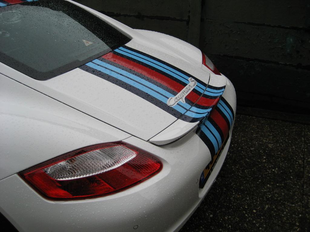 #35588 - Porsche Cayman Behind