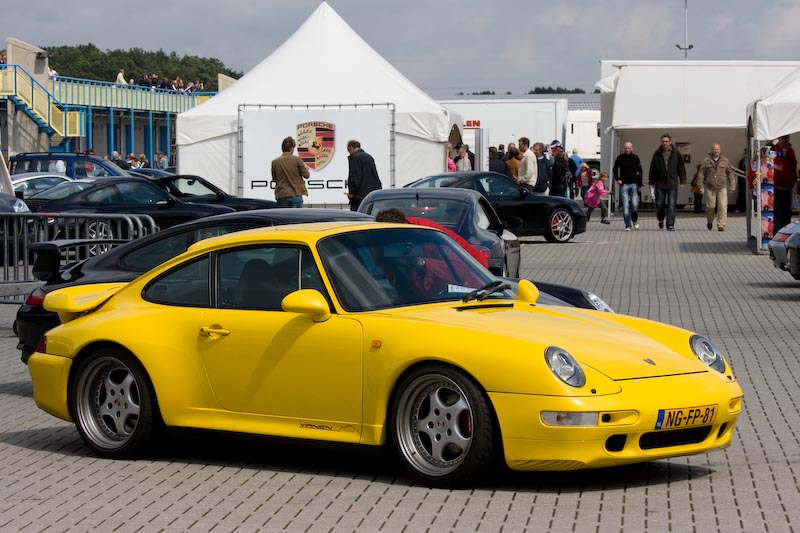 #37150 - Porsche motion 2008 mooi geel