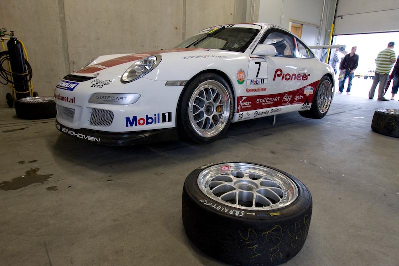 #37160 - Porsche motion 2008 911 in de pits