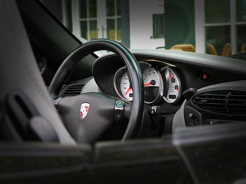 #45292 - Boxster S inside