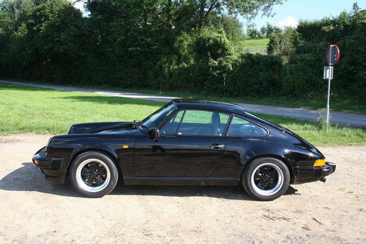 #48822 - Porsche 911 3,2l zwart 1987