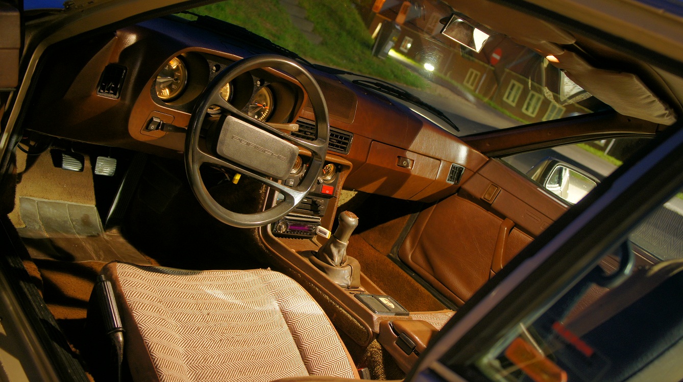 #51886 - Porsche 924 Cyriel Gaemers