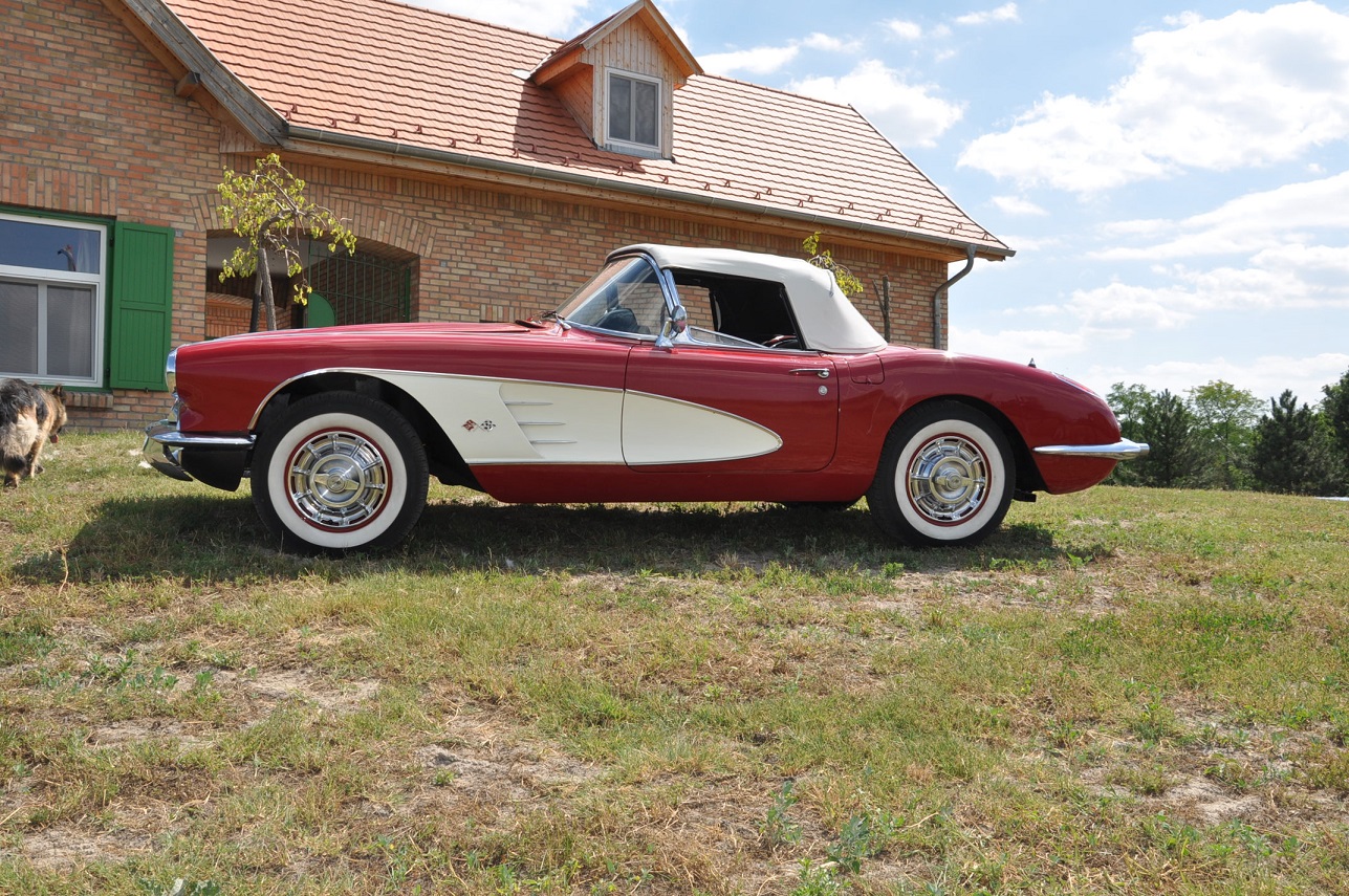 #58819 - Autoverzameling Hongarije #58819 - Autoverzameling Hongarije