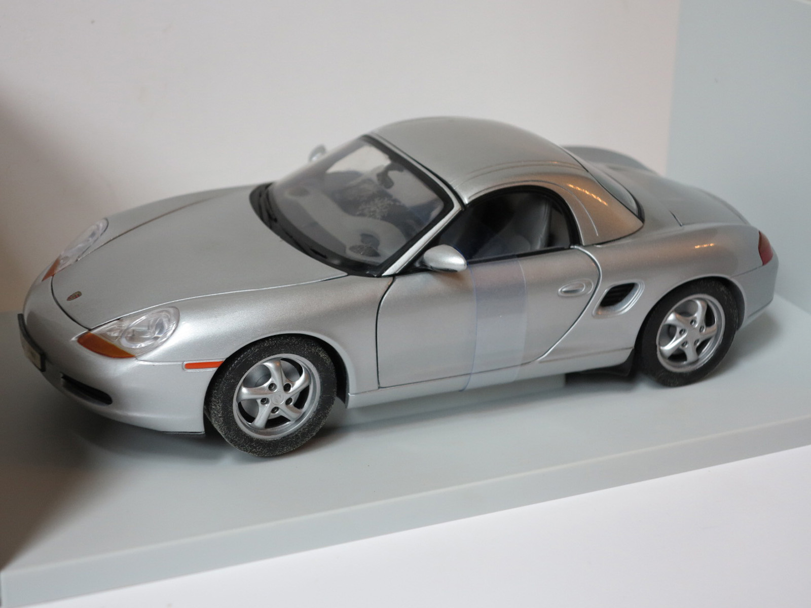 #61781 - UT boxster