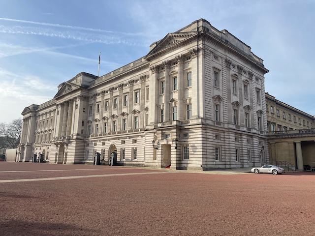 #82782 - Buckingham Palace Porsche