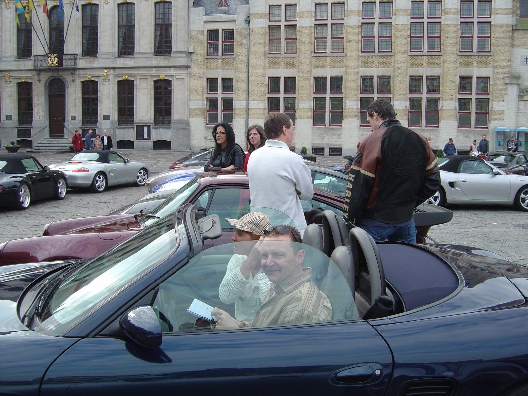 #8512 - Edwin & Claire ... alias "Boxster"