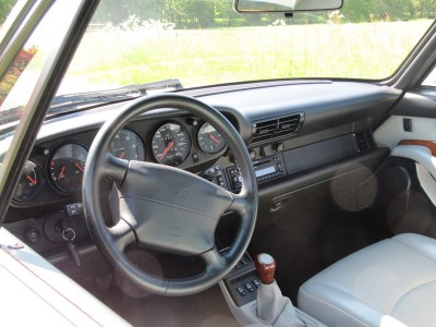 993 Interieur.jpg