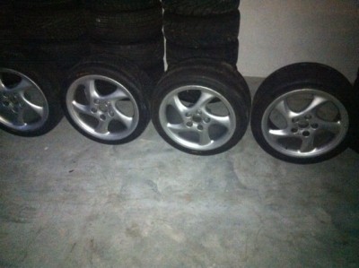 4x cup3 met slicks 2.jpg (123.12 KiB) 976 keer bekeken 4x cup3 met slicks 2.jpg
