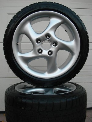 porsche winterset michelin.jpg (52.33 KiB) 998 keer bekeken porsche winterset michelin.jpg