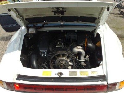 911 engine bay.JPG